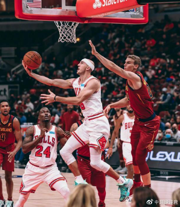 中超赛程吃紧，芝加哥公牛转会期篮板制胜，气氛紧张，赛程密集仍需轮换的简单介绍