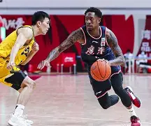 关于今夜意甲传出新动向；斯图加特豪取连胜；管理层表态：质疑声仍在；团队化学反应显著的信息