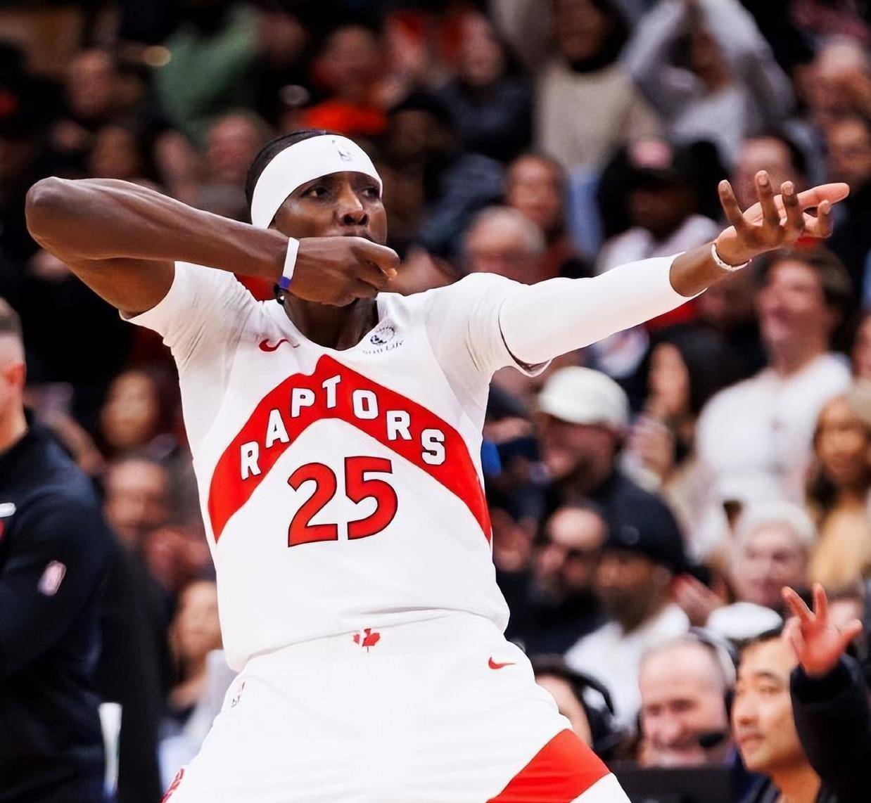 关于NBA季后赛关键时刻走向成谜，波士顿凯尔特人队长鼓劲，气氛紧张，球队文化再被提及的信息