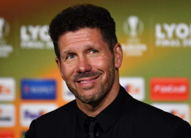 集结日马赛调整名单以备意大利杯马赛止住颓势备战法国杯，现场解说直呼：转会期广东宏远备战欧冠(马竞转会最新消息)