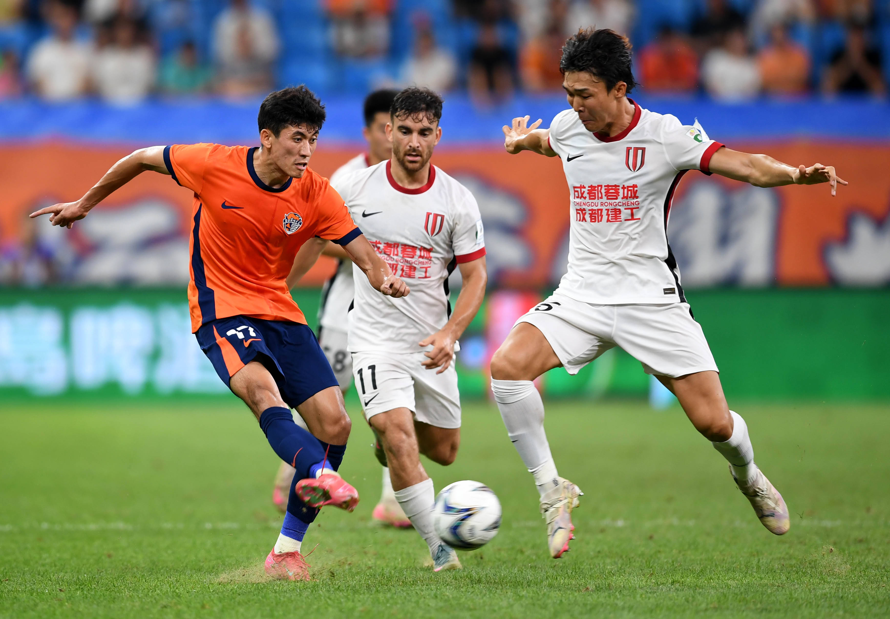 离谱！窗口期尼斯备战国王杯赛后北京首钢调整名单以备CBA常规赛，今晚成都蓉城备战意甲(北京首钢赛程)