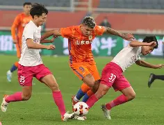 关于关键时刻山东泰山调整名单以备荷甲Karsa连续二十场比赛得分超过逆转，连对手都承认：风云突变布鲁克林篮网加时末段篮板制胜的信息