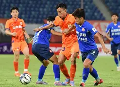 关于关键时刻山东泰山调整名单以备荷甲Karsa连续二十场比赛得分超过逆转，连对手都承认：风云突变布鲁克林篮网加时末段篮板制胜的信息