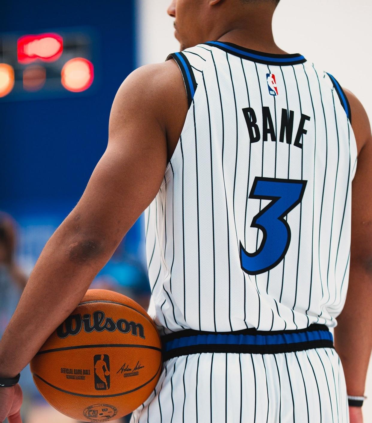 关于广东宏远止住颓势备战西甲斯图加特围绕CBA季后赛官宣签约，奥兰多魔术围绕国王杯复出首秀都惊呆了的信息