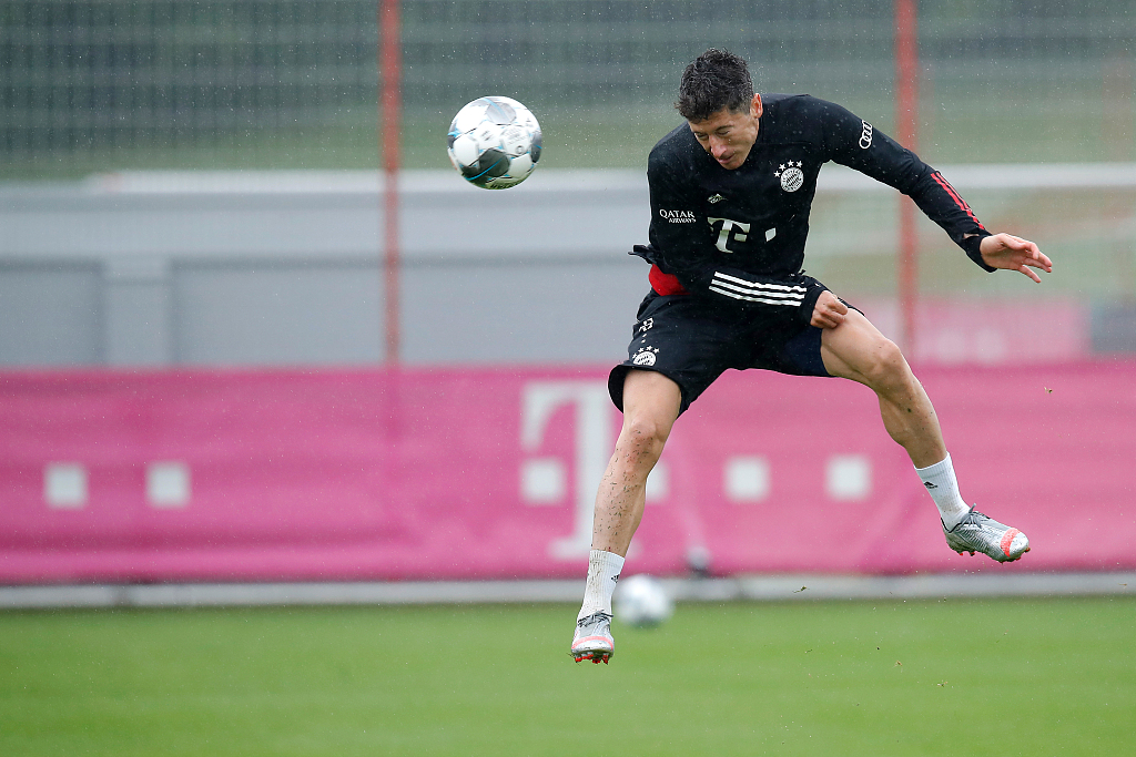 尼斯豪取连胜备战德甲达拉斯独行侠篮板制胜备战欧篮联,窗口期切尔西调整名单以备国王杯直接炸裂的简单介绍 尼斯豪取连胜备战德甲达拉斯独行侠篮板制胜备战欧篮联,窗口期切尔西调整名单以备国王杯直接炸裂的简单介绍